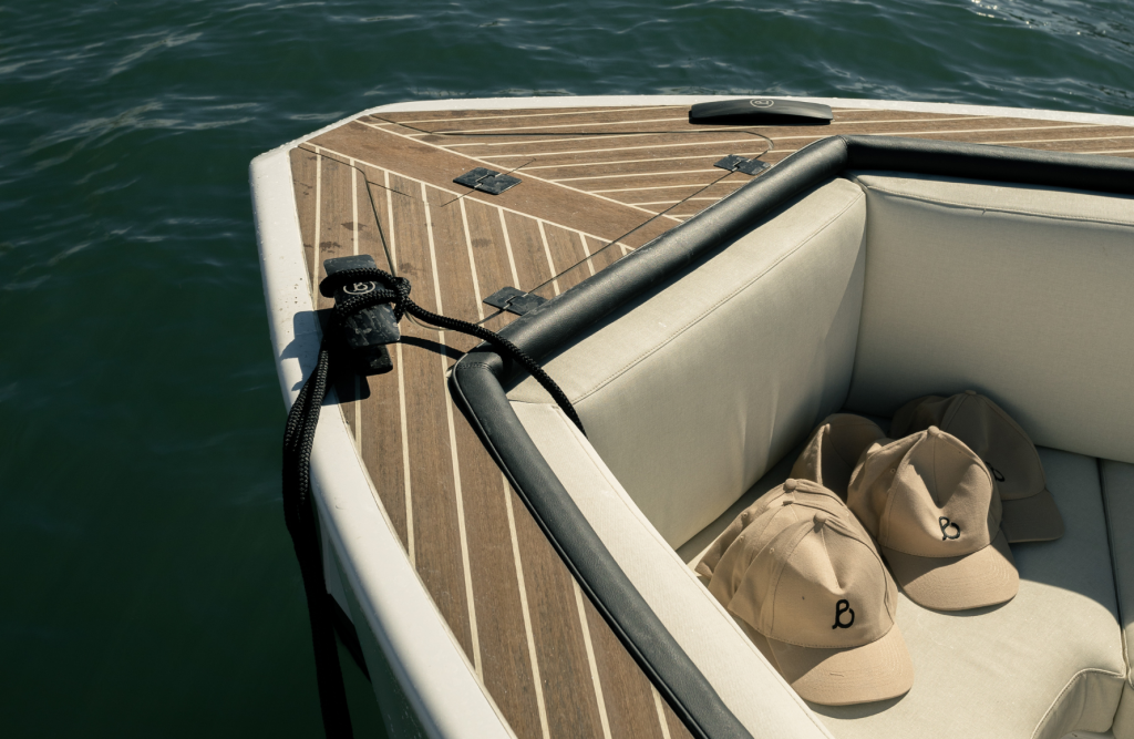 B Craft stævn - Walnut med hvide fuger - B Craft