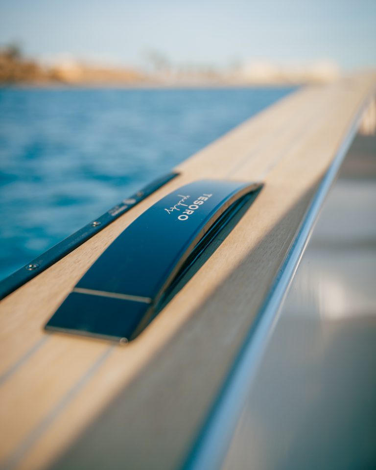 T38 Details - Bleached mit grauer Fugenmasse - Tesoro