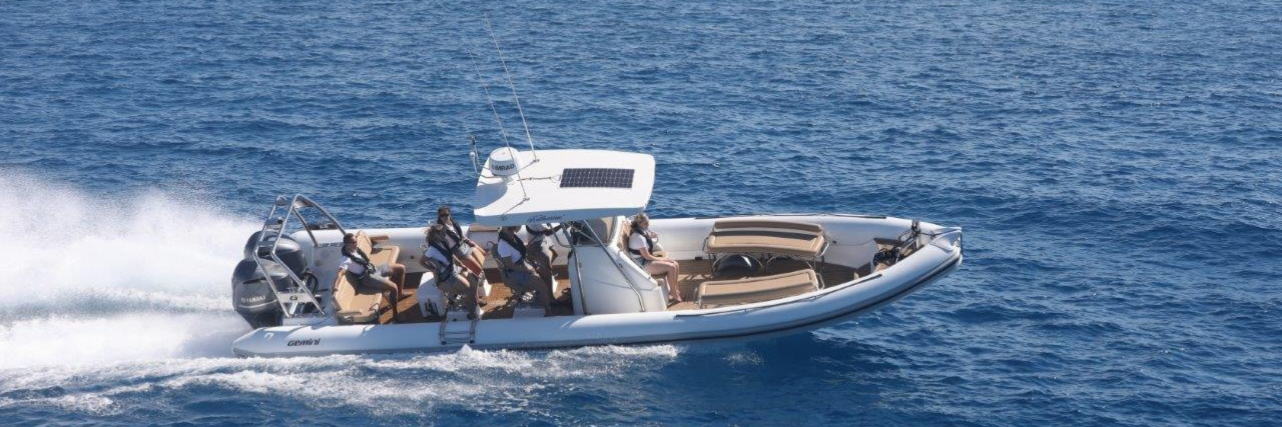 Gemini Marine fitted with Flexiteek