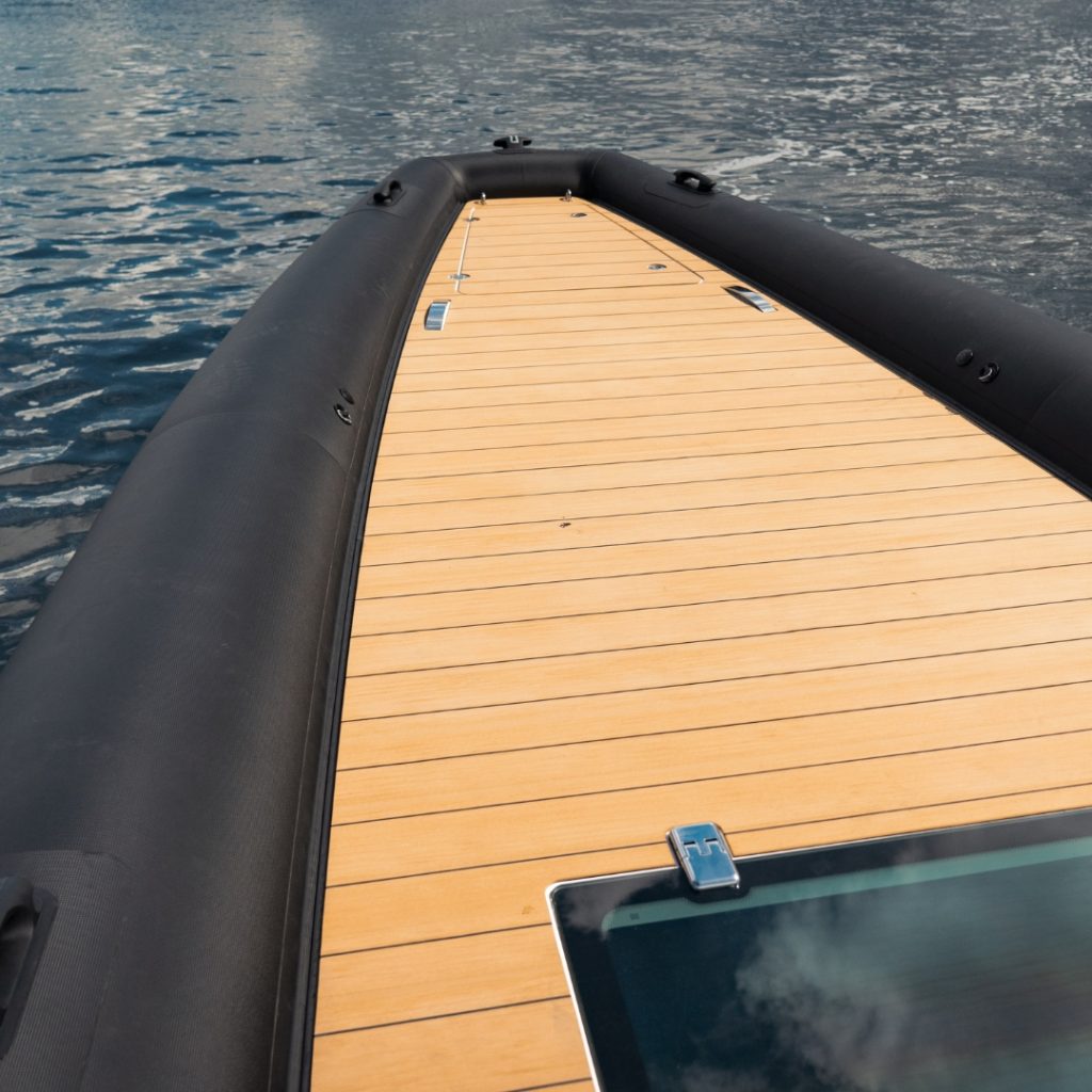 Flexiteek 2G - Goldfish - Endless Design Possibilities