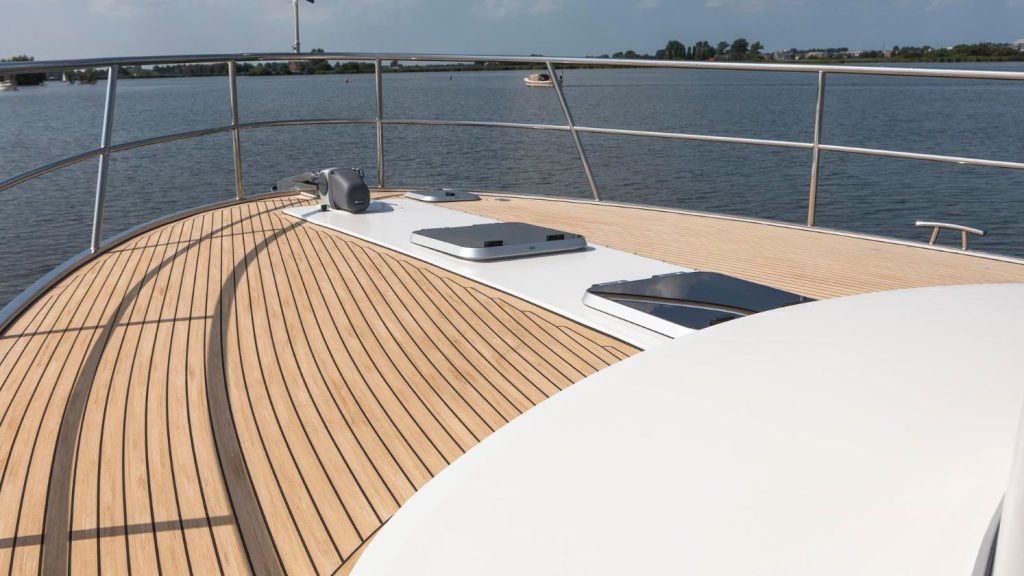 Aquanaut Adante fitted with Flexiteek