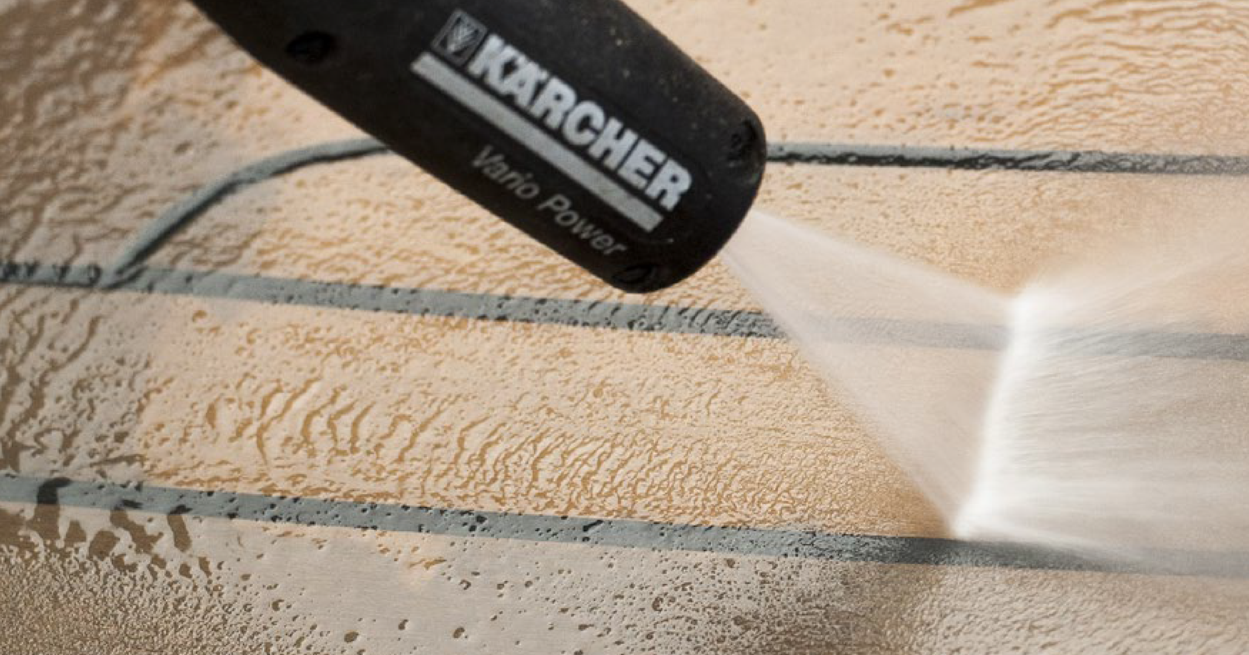 Image of a Karcher jet wash cleaning a Flexiteek deck
