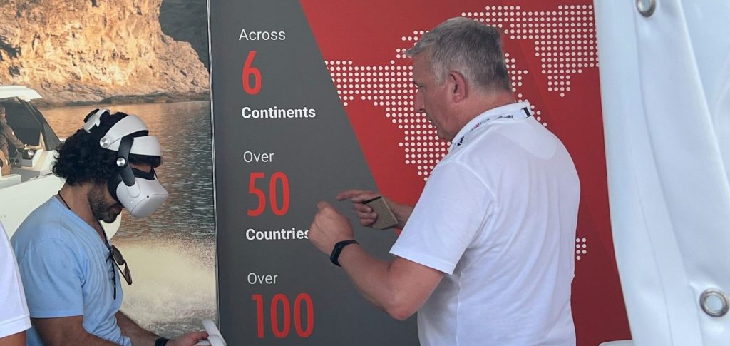 Explore Flexiteek's VR deck designer today