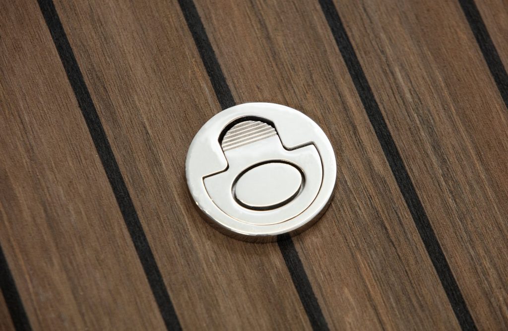 Flexiteek - Walnut with black caulking