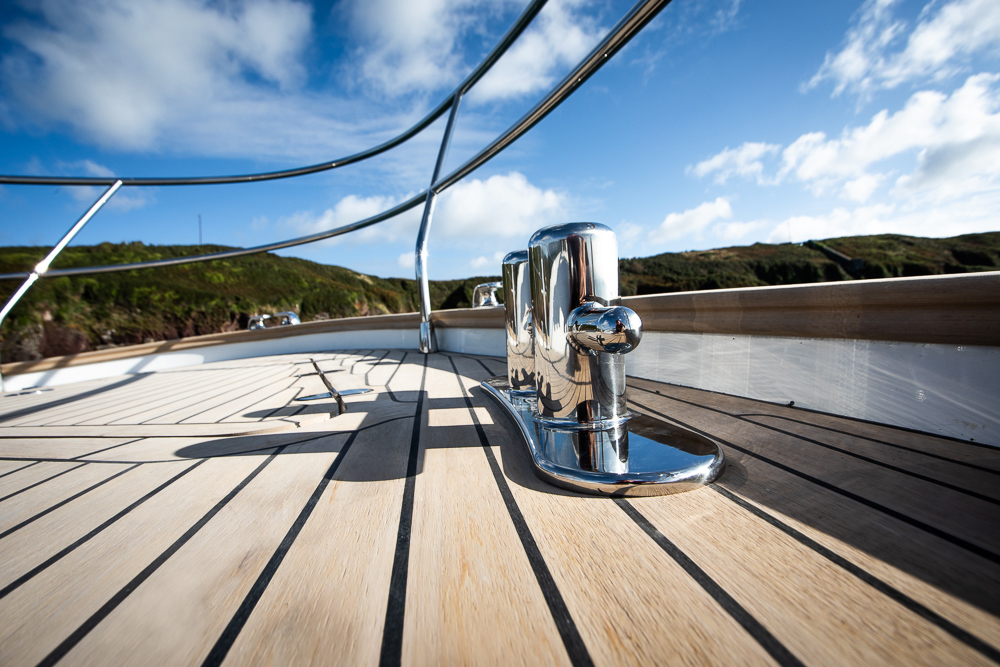 Dale classic 45- Faded with Black caulking - Dale Sailing