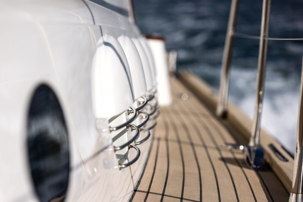 Dale classic 45 - Fitted with Faded with Black caulking - Dale Sailing