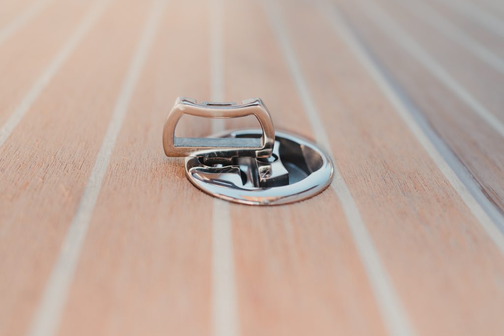 Iguana White Edition- Scrubbed with White caulking - Loris Marie and Adrien Bosher