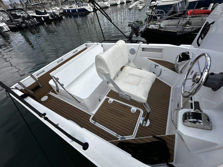 Ioxo 32 - Walnut with black caulking - Pogo Structures