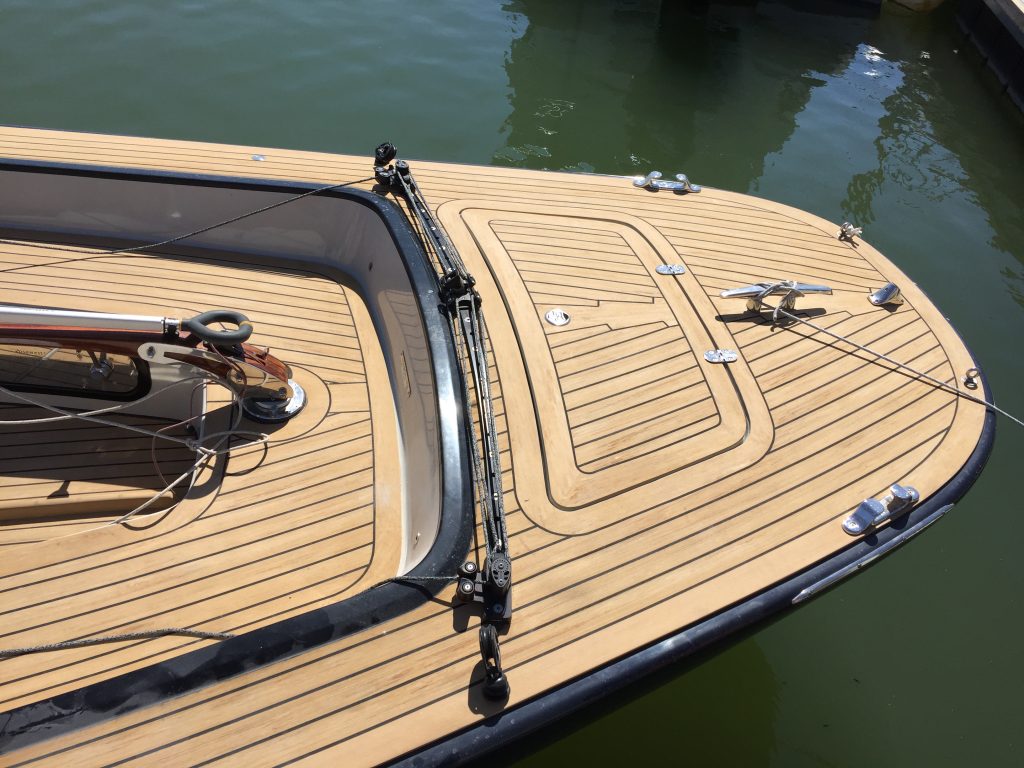 Rosewest bow - Scrubbed with black caulking - Rosewest