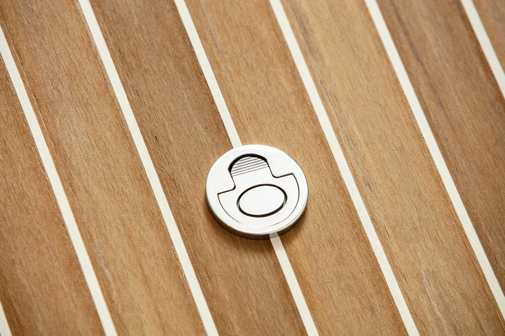 Tritone Teak with White Caulking and Cleat - Flexiteek International Ltd