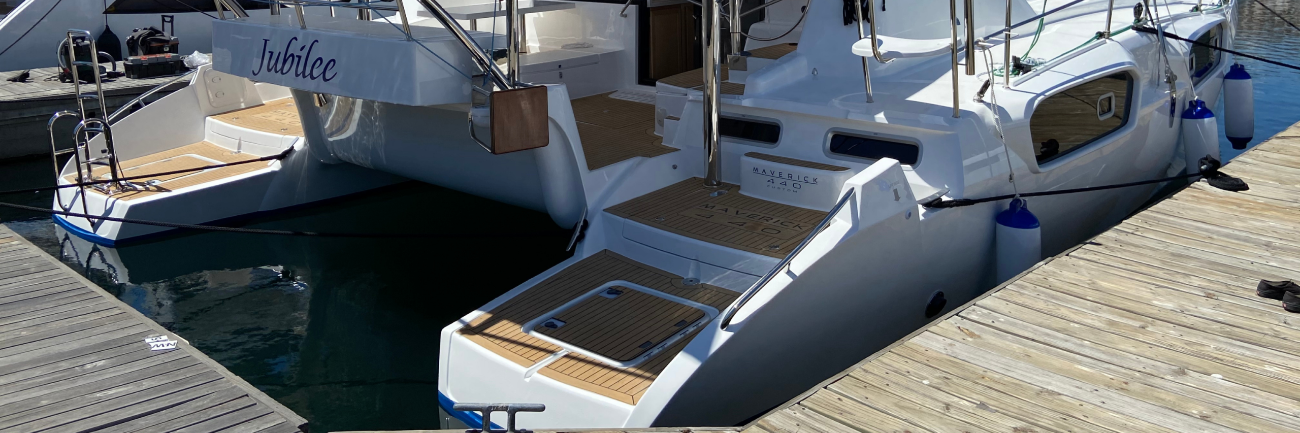 Maverick Yachts equipados con Flexiteek