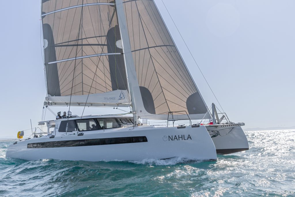 Balance Catamarans equipados con cubiertas Flexiteek