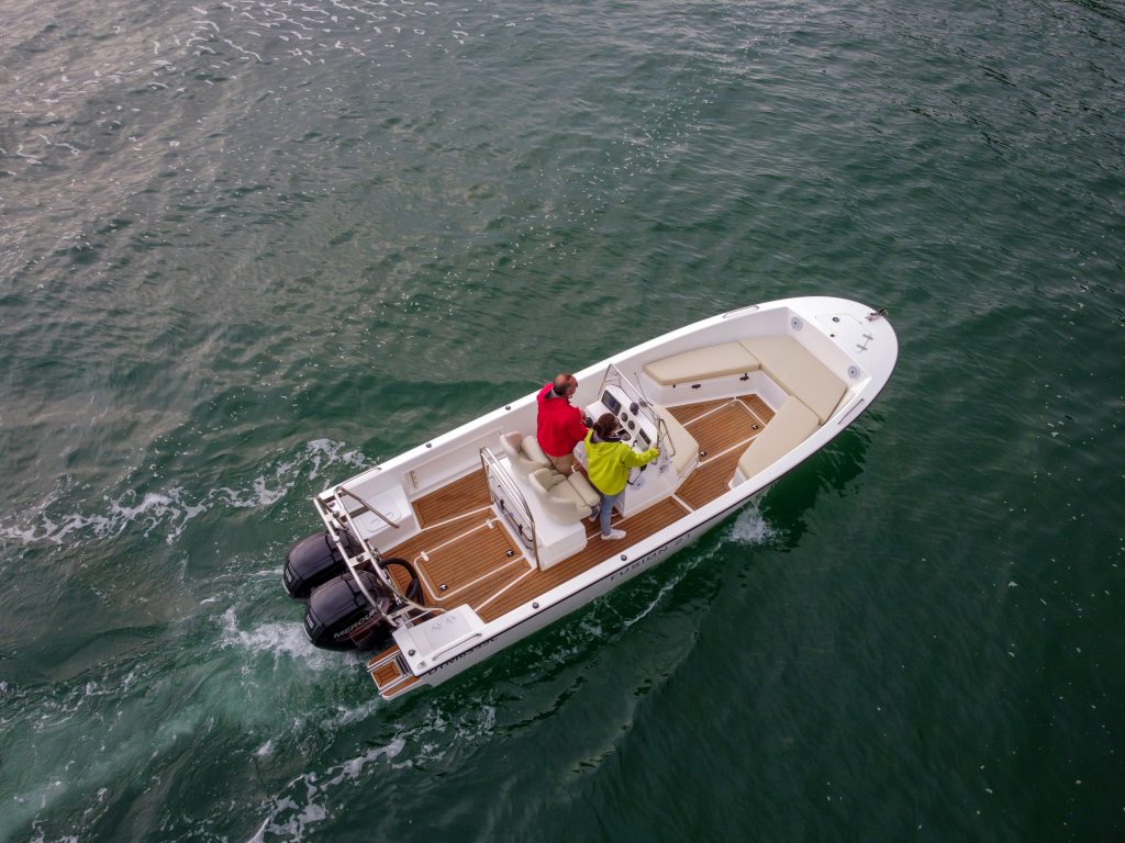 Fusion Power Boat - Cubierta de Walnut con calafateado negro - Fusion