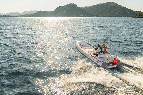 Williams jet tenders équipées de Flexiteek
