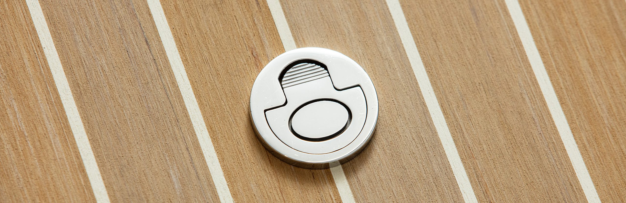 Tritone Scrubbed avec du mastic blanc