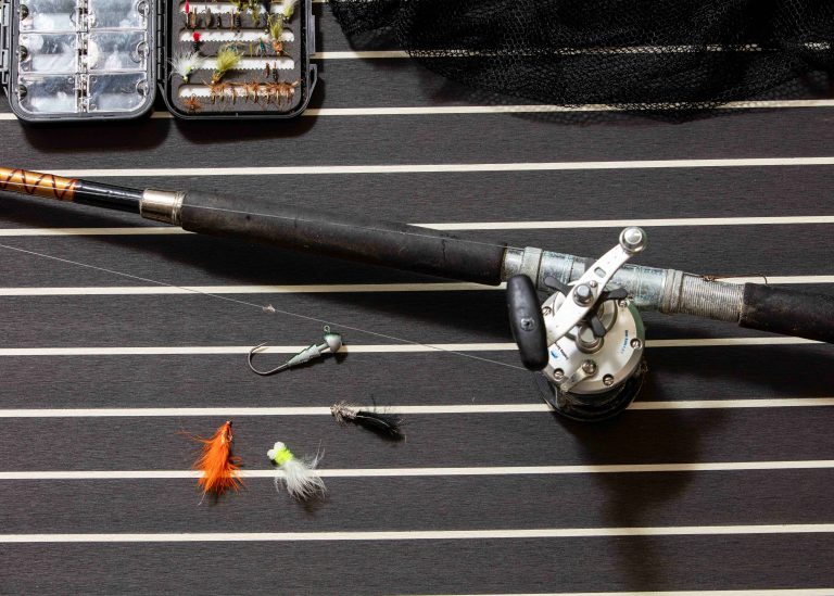 Carbon con calafataggio bianco e scelta di pesca 2 - Flexiteek International Ltd