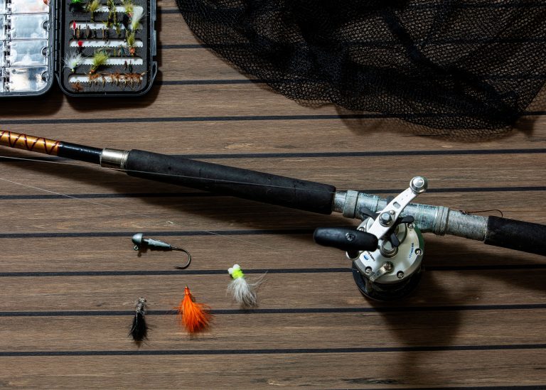 Walnut con calafataggio nero e scelta di pesca 2 - Flexiteek International Ltd