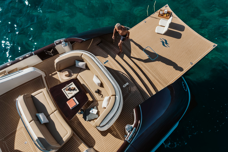 Zeelander 7 - Teak con calafataggio bianco - Zeelander