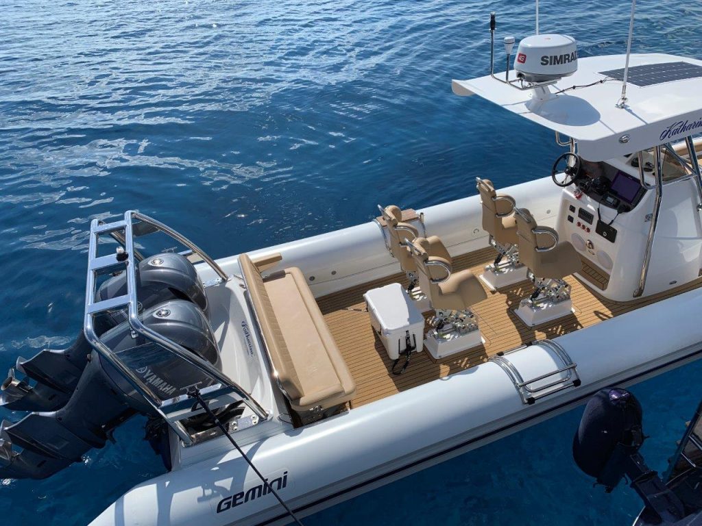 GEMINI Yacht Tender - utstyrt med Teak med svart fuging - GEMINI Yacht Tenders