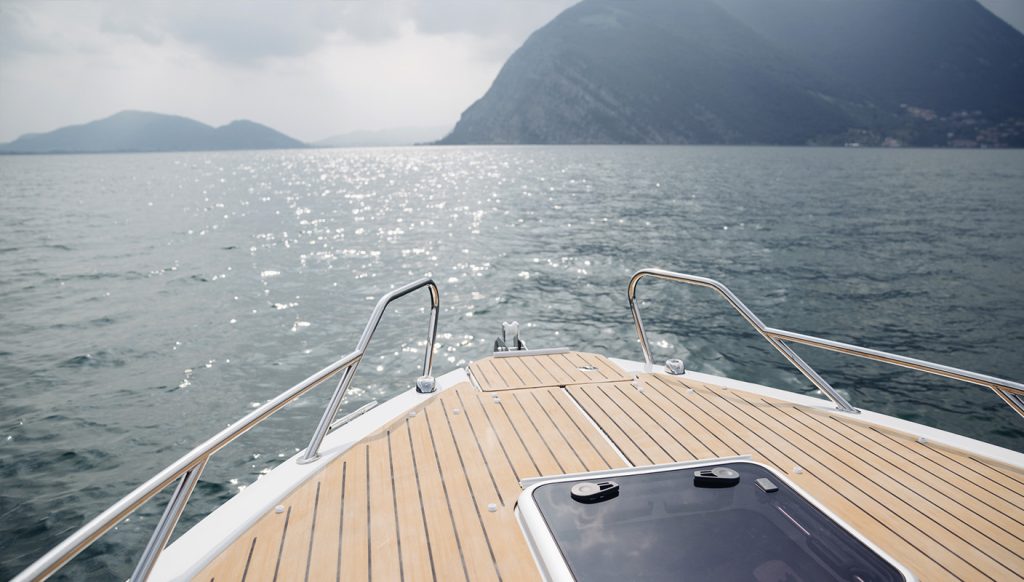 Quicksilver Iseo - Scrubbed terrassebord med svart fuging - Brunswick