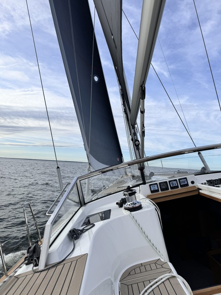 Saare 47 - Faded med svart fuging - Saare Yachts