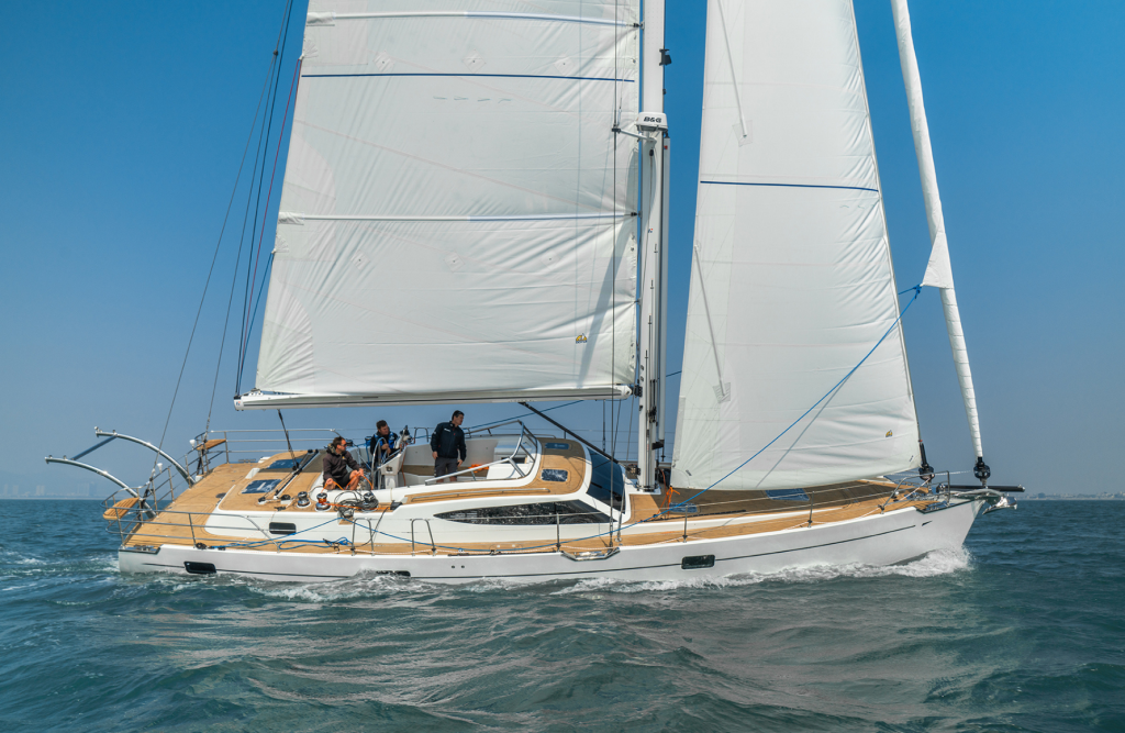 Kraken 50 - Teak met zwart breeuwwerk - Kracken